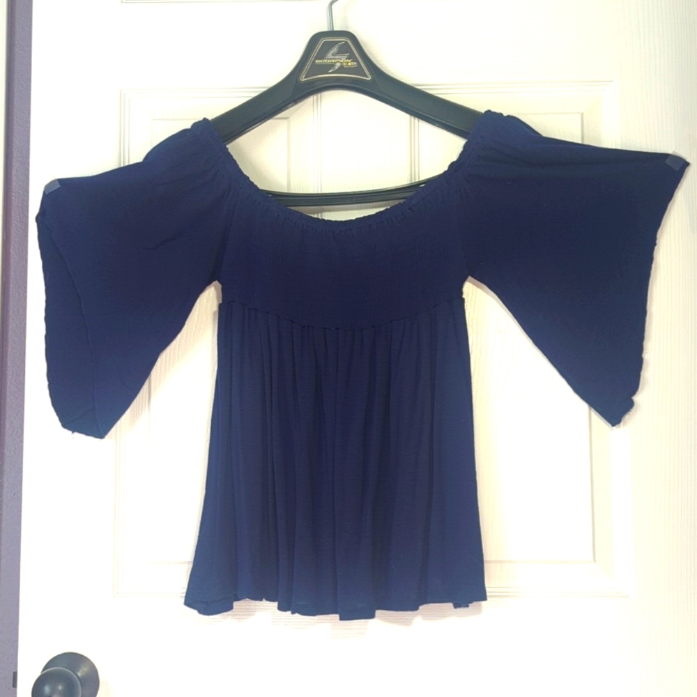 Blue angel sleeve top